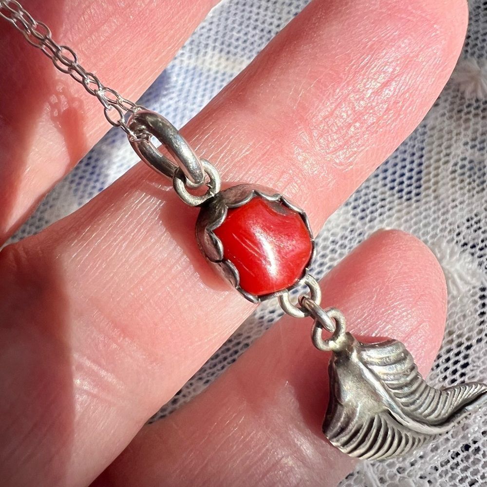 Vintage 70’s Red Coral & Sterling Feather Pendant Necklace - Picture 6 of 10
